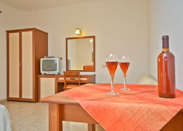 Апарт-отель Anthi Naxos