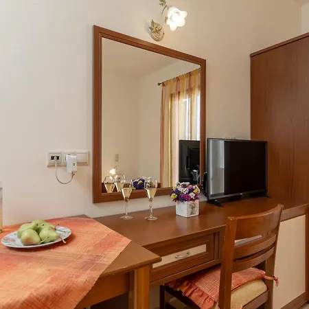 Lägenhetshotell Anthi Naxos 3*