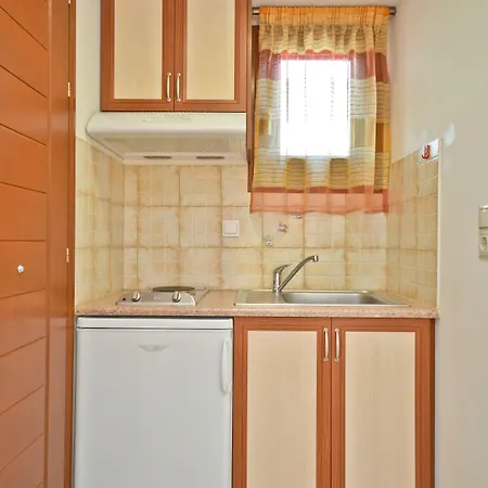 Ξενοδοχείο με διαμερίσματα Anthi Naxos